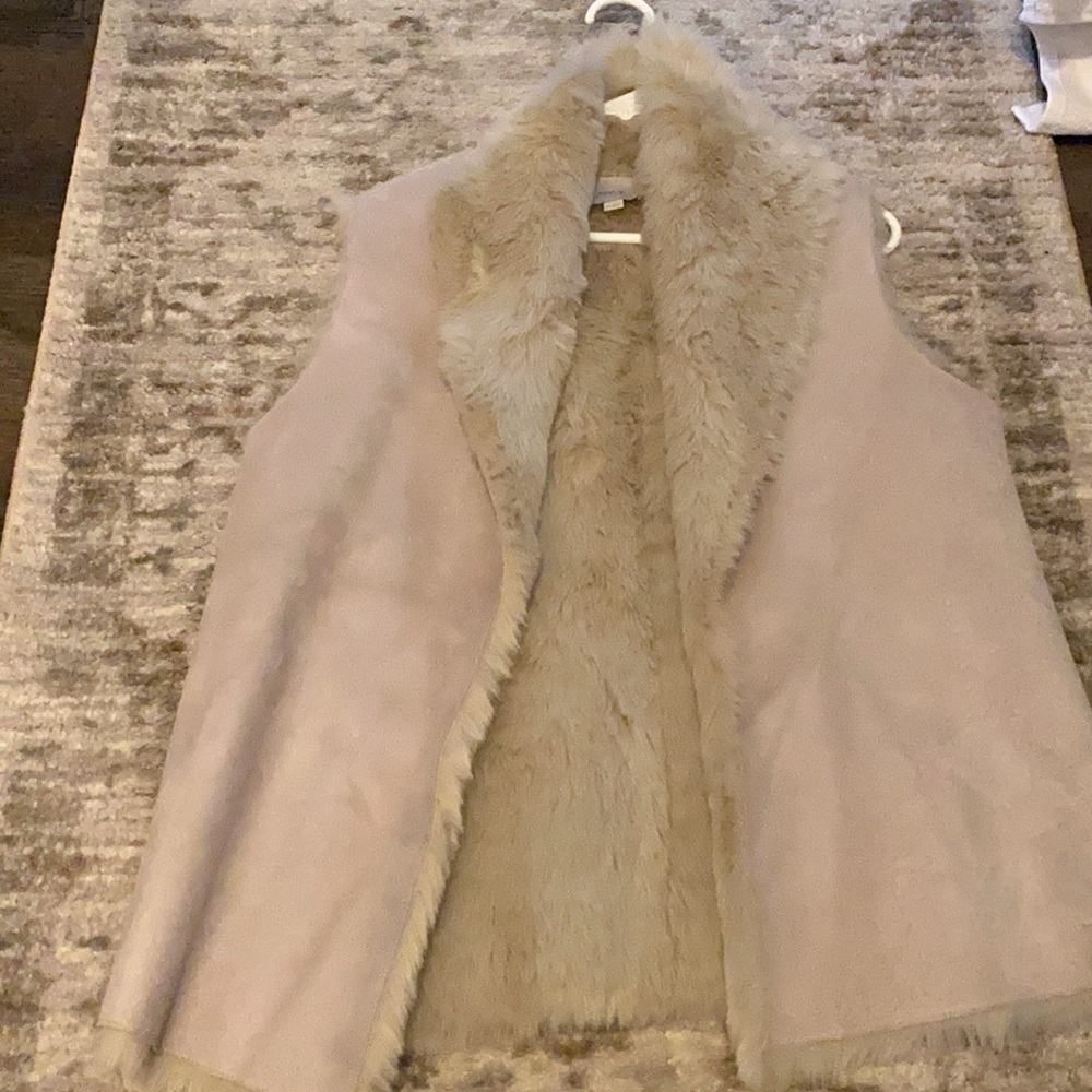 Loft faux fur and suede vest size M. Never worn